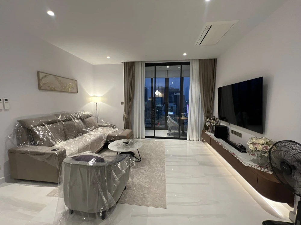Condo for rent at Supalai ICON Sathorn. Spacious unit with ample living space and all amenities conveniently located. Book now!