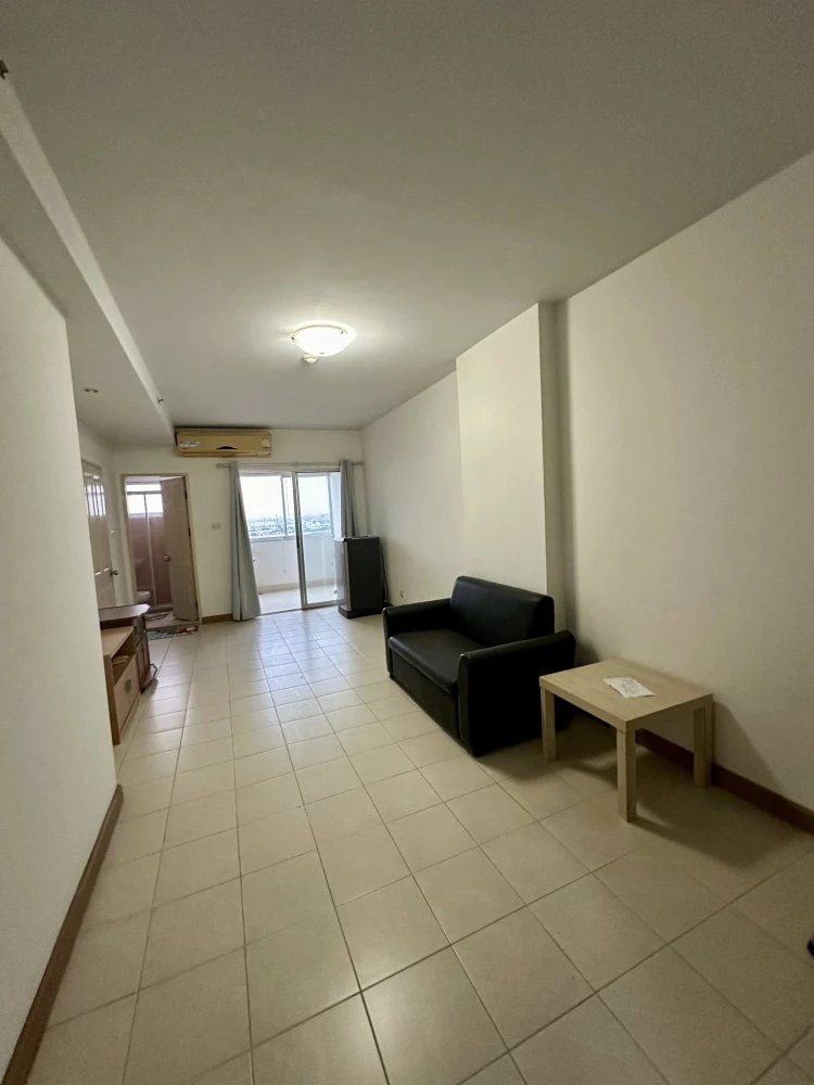 Condo for rent at Supalai Park Srinakarin. Big room, comfortable living, plenty of usable space, plus the best price. You'll regret it if you miss it.