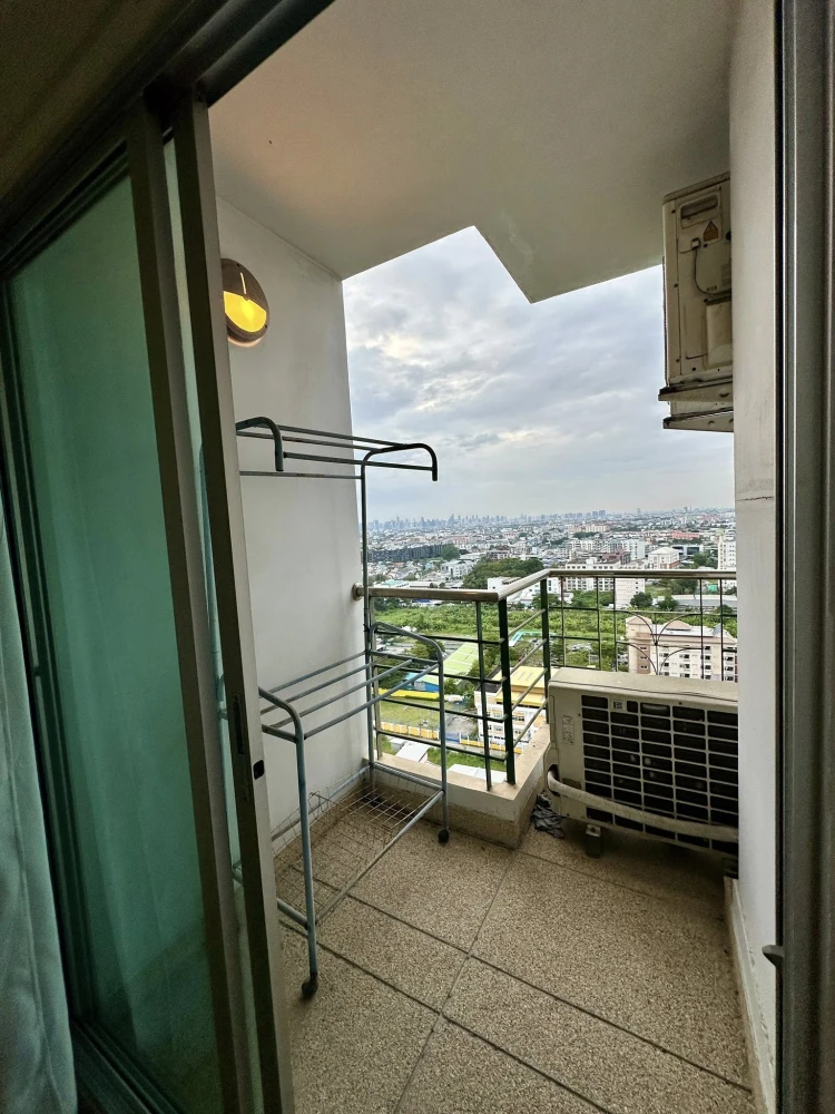 Condo for rent at Supalai Park Srinakarin. Big room, comfortable living, plenty of usable space, plus the best price. You'll regret it if you miss it.