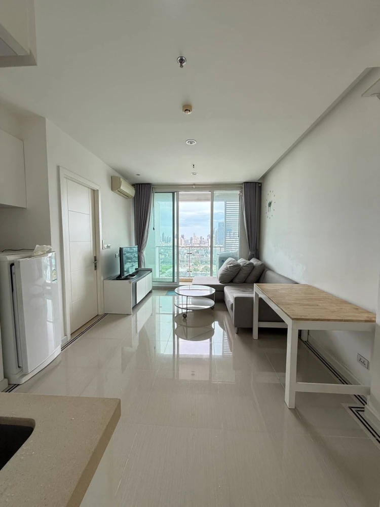 Condo for rent TC Green Rama 9, corner room, city view, fully furnished, ready to move in, just drag your bags and move in.