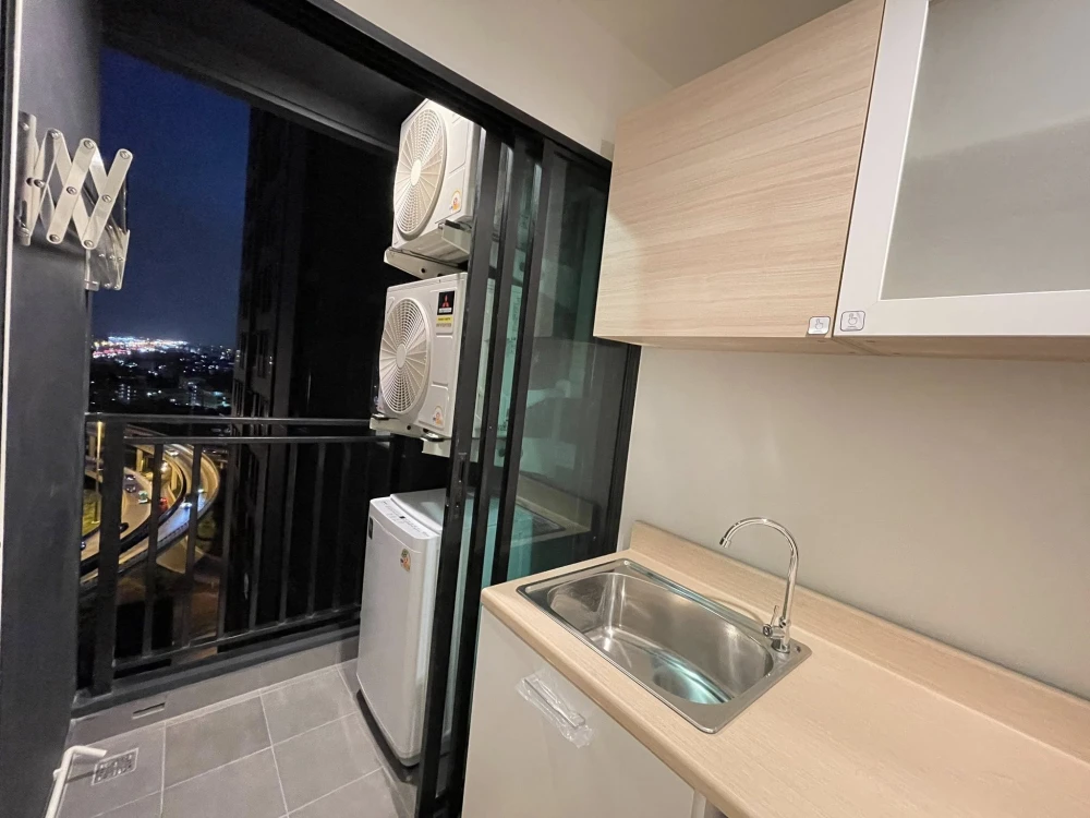 Condo for rent at Terra Residence Phase 1. The unit is partitioned into separate, clearly defined zones. Amazing price! Book now, don't wait!