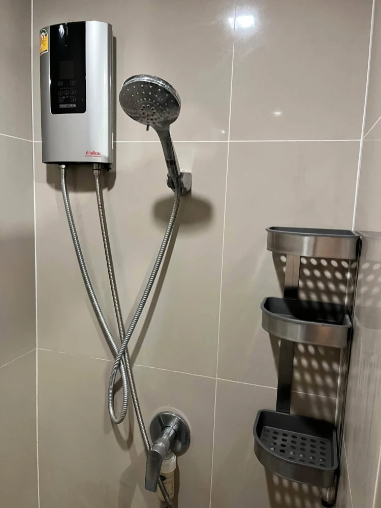 Condo for rent at The Base Phetchaburi-Thonglor. The unit is well-decorated and inviting, featuring full amenities. Great value—book yours now!