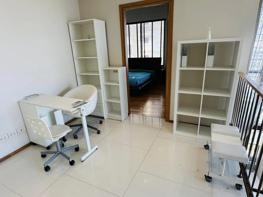 Condo for rent: The Emporio Place Duplex, 2 bedrooms, high floor, beautiful view, come and reserve today, don't miss out.
