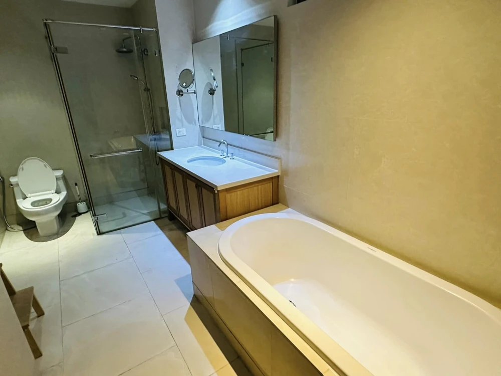 Condo for rent: The Emporio Place Duplex, 2 bedrooms, high floor, beautiful view, come and reserve today, don't miss out.