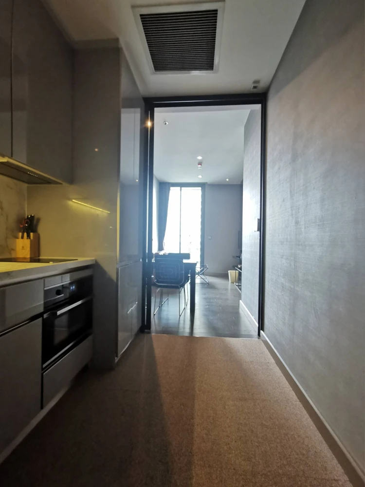 Condo for rent at The Esse at Singha Complex. Ready to move in, spacious living area, everything you need is here. Book now!