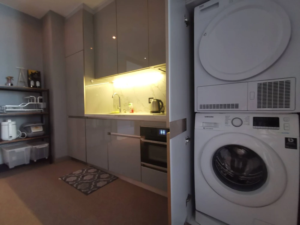 Condo for rent at The Esse at Singha Complex. Ready to move in, spacious living area, everything you need is here. Book now!