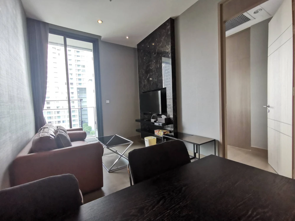 Condo for rent at The Esse at Singha Complex. Ready to move in, spacious living area, everything you need is here. Book now!