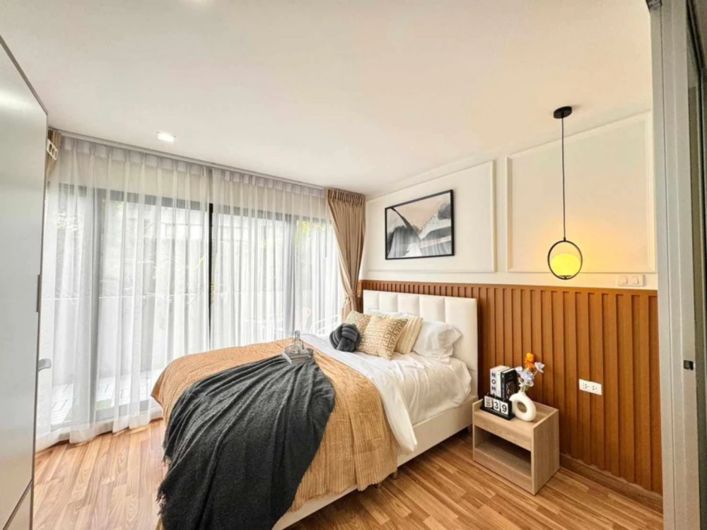 Condo for rent at The Green 3. Very spacious room! 2nd floor, with a huge balcony! Quiet corner. You don't want to miss this opportunity!