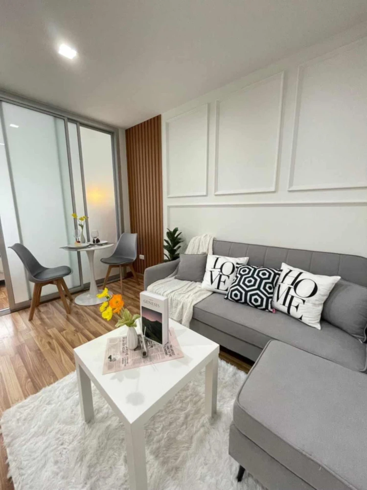 Condo for rent at The Green 3. Very spacious room! 2nd floor, with a huge balcony! Quiet corner. You don't want to miss this opportunity!