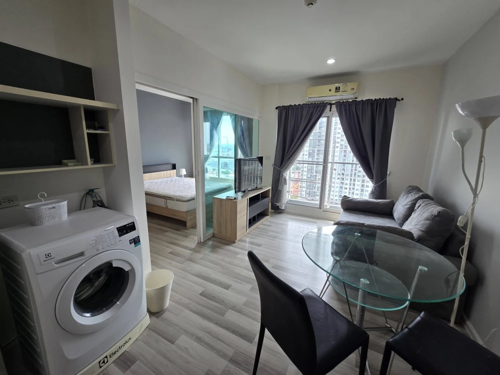 Condo for rent at The Key Wutthakat. Ready to move in, fully furnished, great price. Book now! Don't miss out!