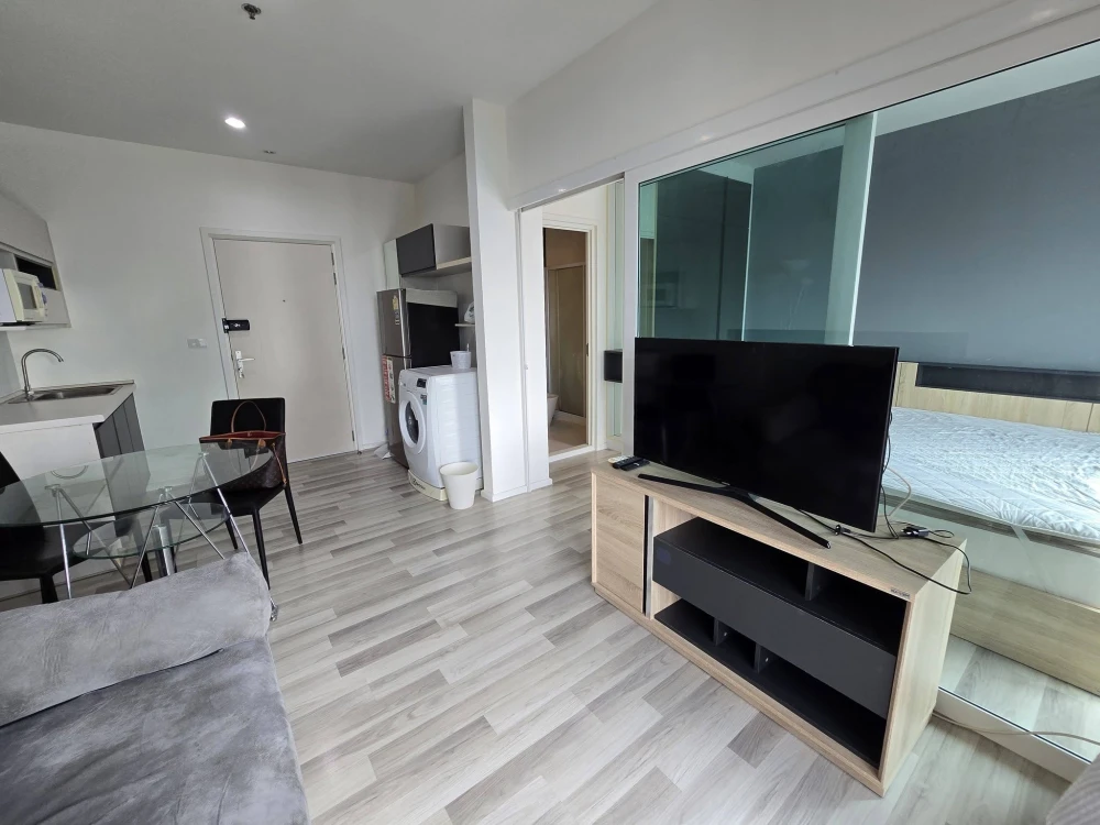 Condo for rent at The Key Wutthakat. Ready to move in, fully furnished, great price. Book now! Don't miss out!