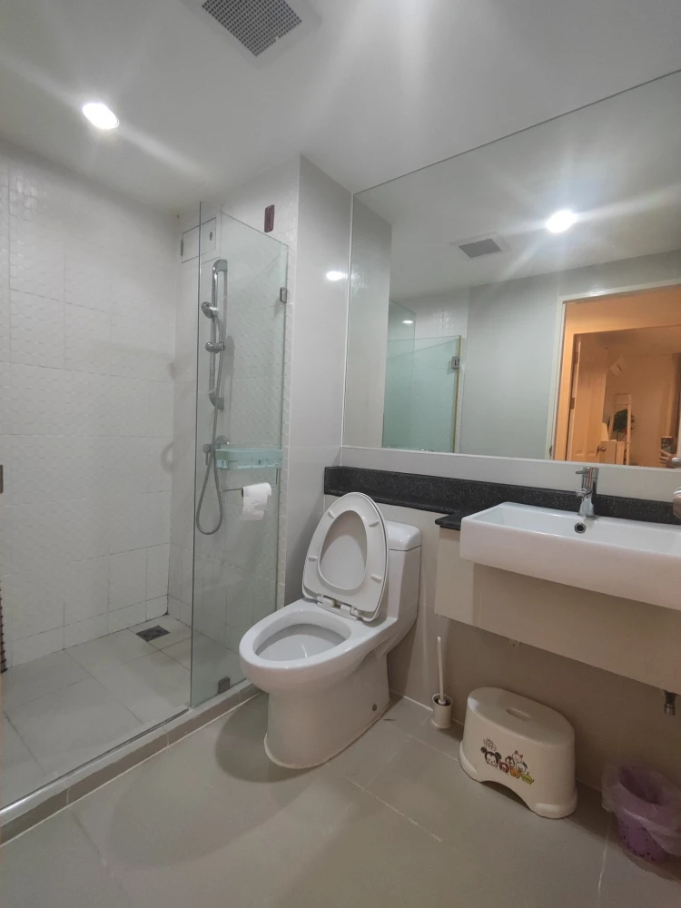 Condo for rent: The Kris 7 Ratchada 17, large room, comfortable living, comes with a lot of usable space. If you miss it, you will regret it later.