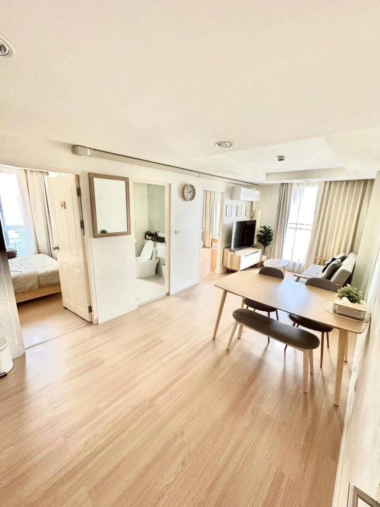 Condo for rent at The Kris Ratchada 17. Fully furnished and ready to move in. Complete amenities. Book now! Don't miss out!