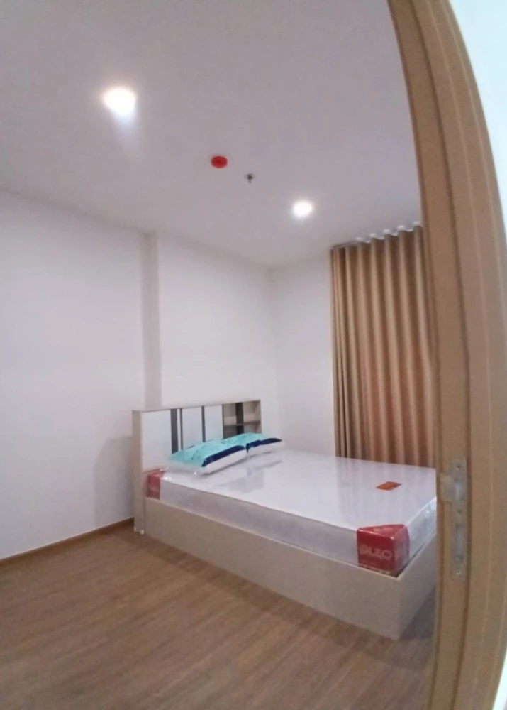 Condo for rent at The LIVIN Phetkasem. Spacious and comfortable rooms with full 24-hour amenities. Book now!