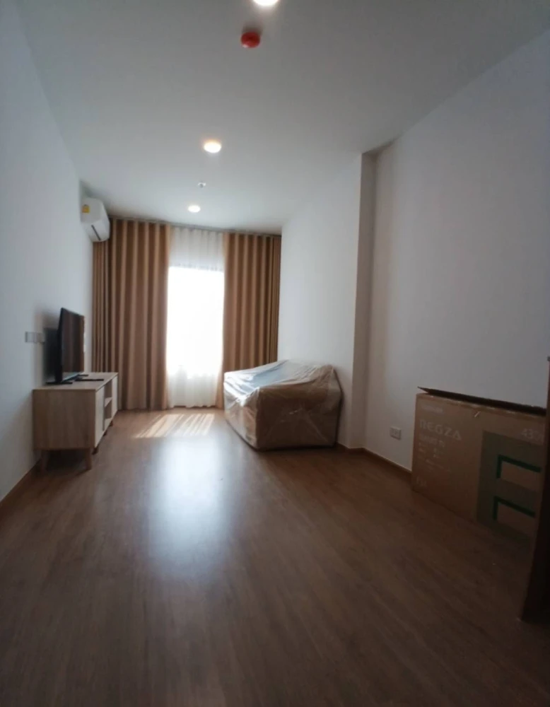 Condo for rent at The LIVIN Phetkasem. Spacious and comfortable rooms with full 24-hour amenities. Book now!