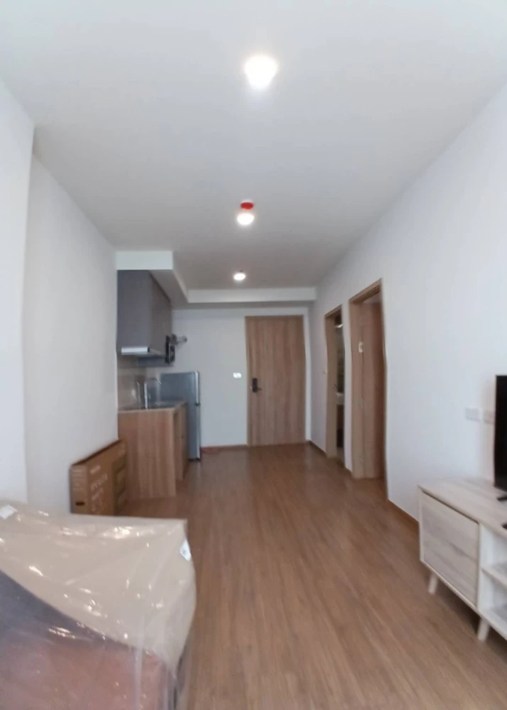 Condo for rent at The LIVIN Phetkasem. Spacious and comfortable rooms with full 24-hour amenities. Book now!