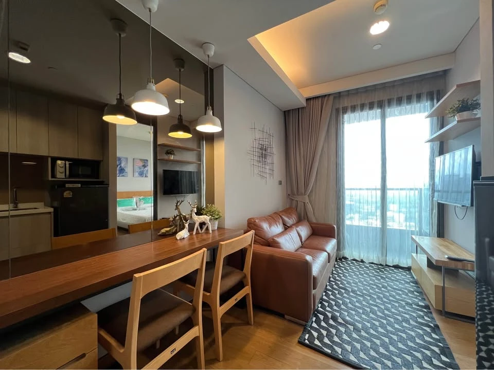 Condo for rent, The Lumpini 24, ready to move in, complete facilities, good price, hurry and reserve now.