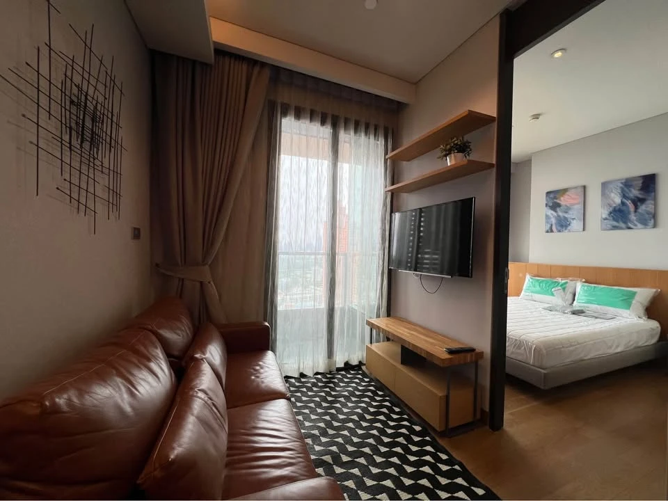 Condo for rent, The Lumpini 24, ready to move in, complete facilities, good price, hurry and reserve now.