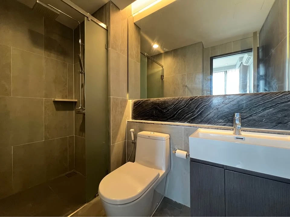 Condo for rent, The Lumpini 24, ready to move in, complete facilities, good price, hurry and reserve now.