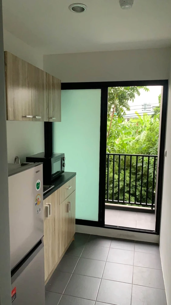 Condo for rent at The Midtown Chaengwattana. Features a well-partitioned layout with clearly defined zones. Affordable price—book now, don't wait!