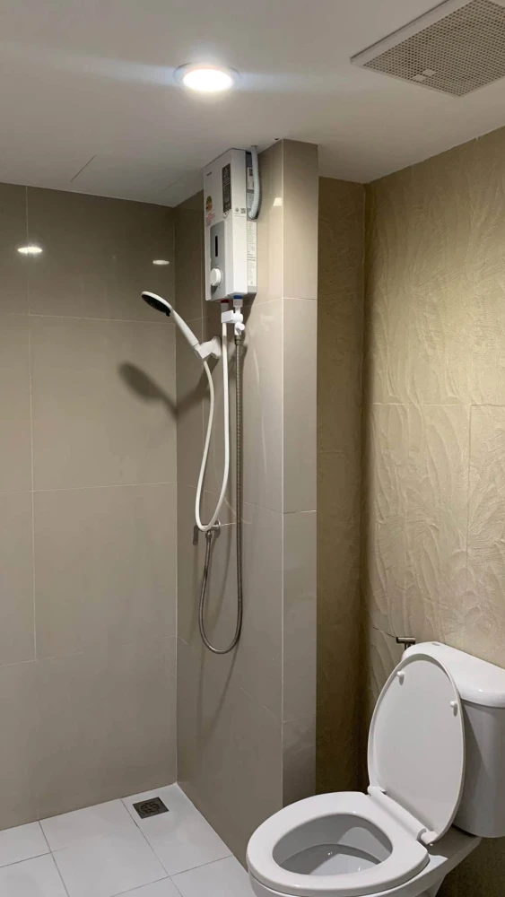 Condo for rent at The Midtown Chaengwattana. Features a well-partitioned layout with clearly defined zones. Affordable price—book now, don't wait!