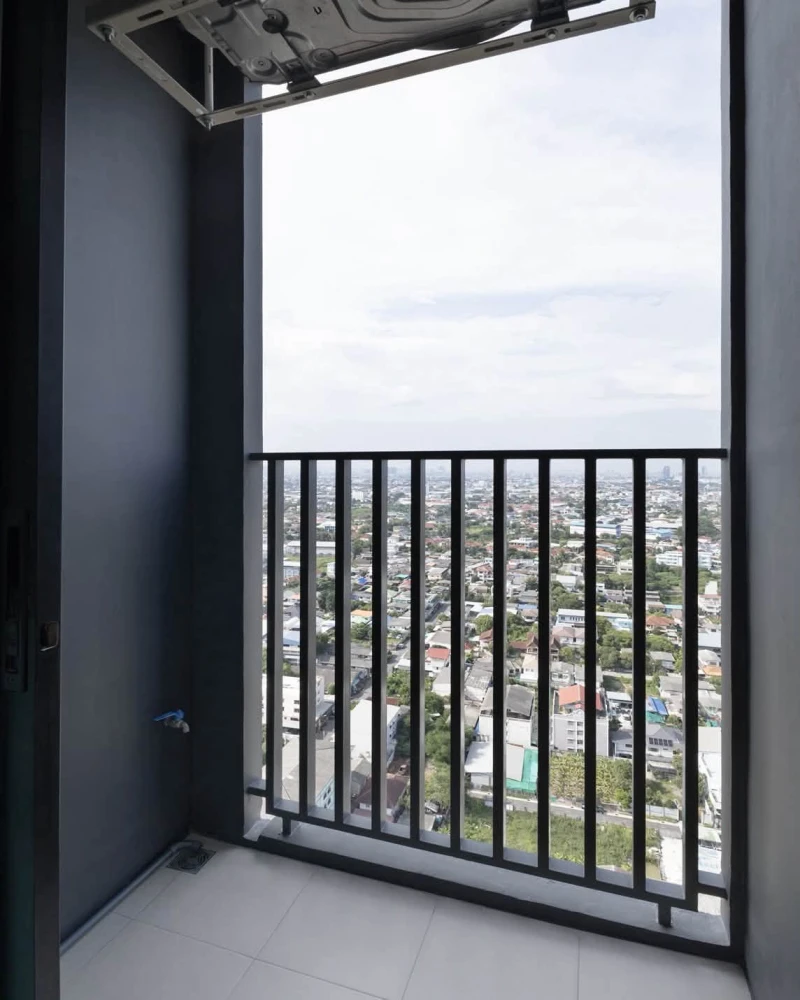 Condo for rent at The Origin Sukhumvit-Praksa. Pleasant unit, fully furnished and equipped with appliances—just bring your personal belongings and mov