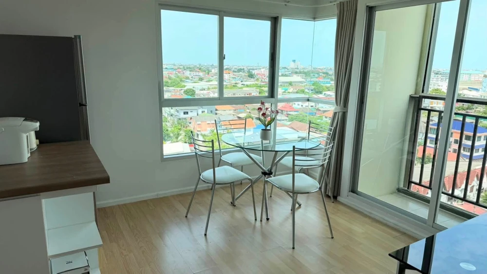 Condo for rent at The Parkland Lite Sukhumvit-Paknam. Spacious rooms with ample living space at a great price. Book now!