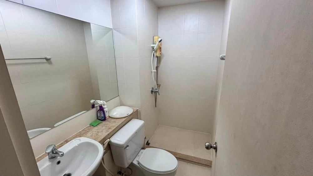 Condo for rent at The Parkland Srinakarin. Spacious and comfortable unit with ample living space. Book now!
