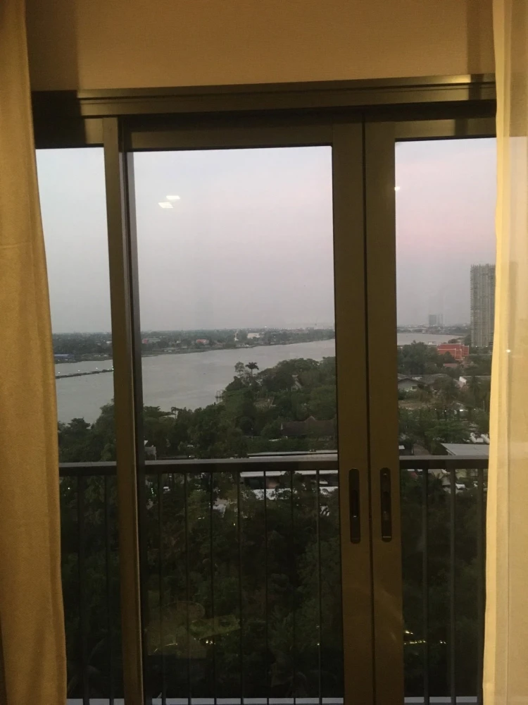 Condo for rent at The Politan Aqua, 12th floor, river view, well-partitioned room. Don't miss this opportunity!