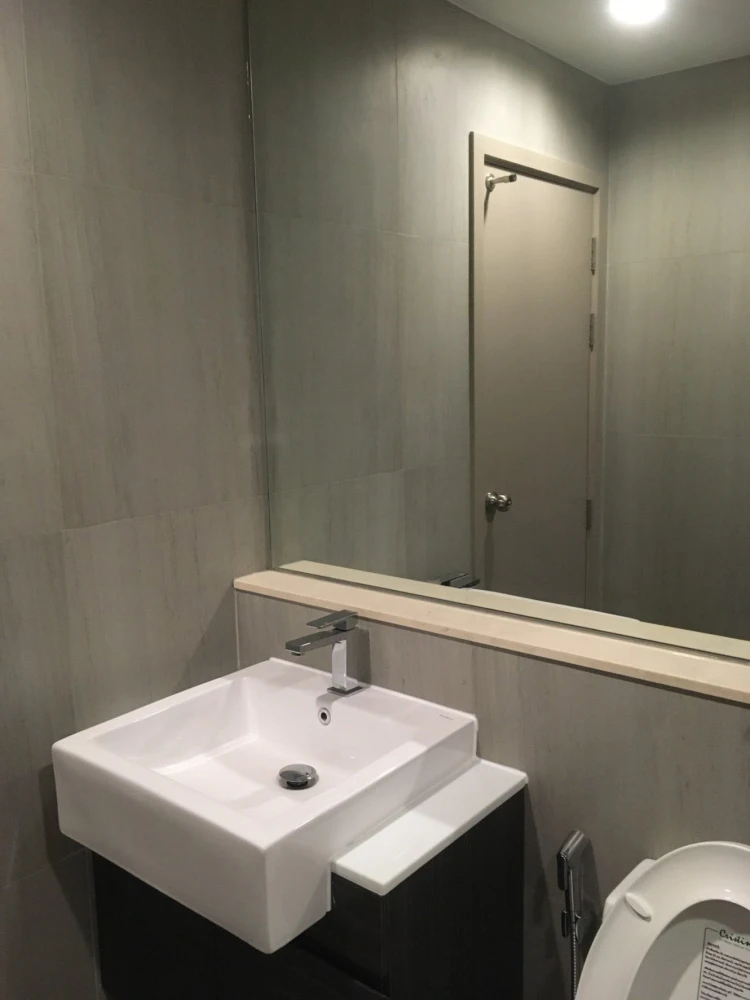 Condo for rent at The Politan Aqua, 12th floor, river view, well-partitioned room. Don't miss this opportunity!
