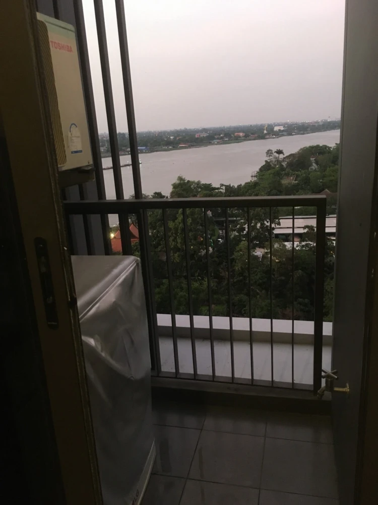 Condo for rent at The Politan Aqua, 12th floor, river view, well-partitioned room. Don't miss this opportunity!