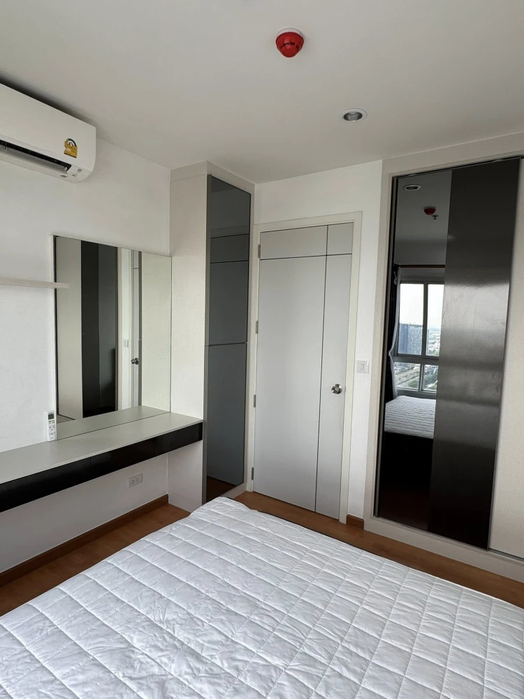 Condo for rent at The President Sukhumvit-Samutprakan. Ready to move in, 33rd floor, beautiful view, great price. Book now!