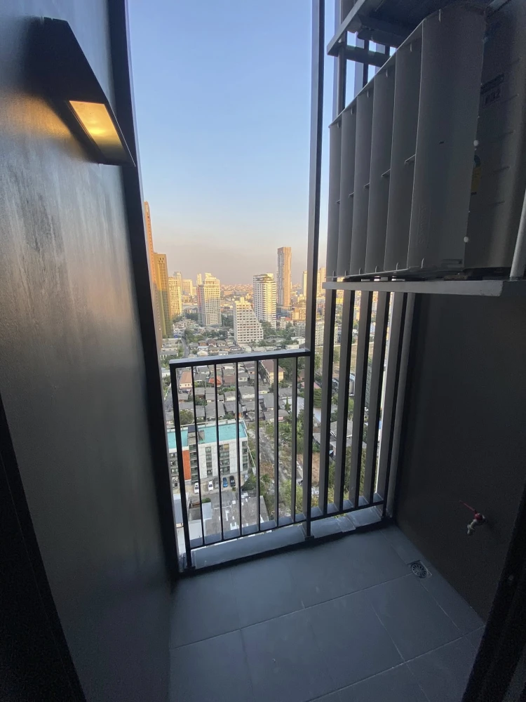 Condo for rent at The Privacy Jatujak. Ready to move in, fully furnished, amazing price. Book now, don't wait!