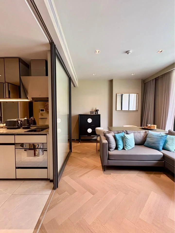 Condo for rent at The Reserve 61 Hideaway. Beautifully decorated unit with high-quality built-in furniture. Everything you need is here. You won't wan
