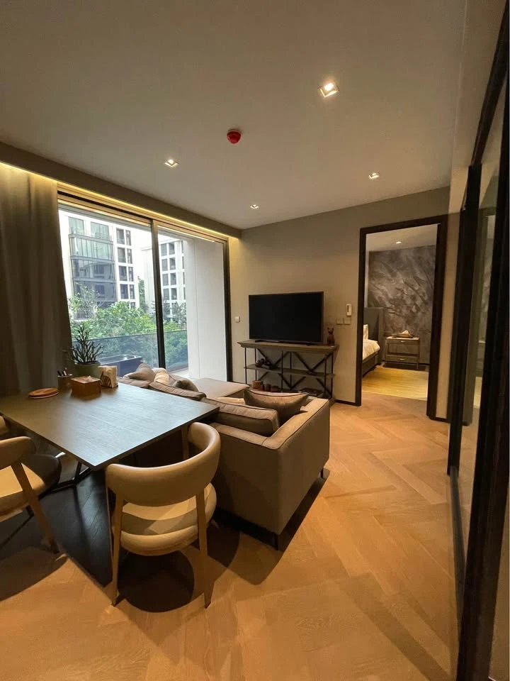 Condo for rent at The Reserve 61 Hideaway. Beautifully decorated unit with high-quality built-in furniture. Everything you need is here. You won't wan