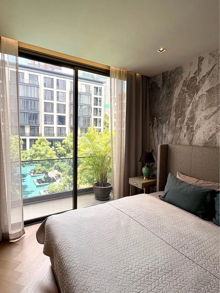 Condo for rent at The Reserve 61 Hideaway. Beautifully decorated unit with high-quality built-in furniture. Everything you need is here. You won't wan