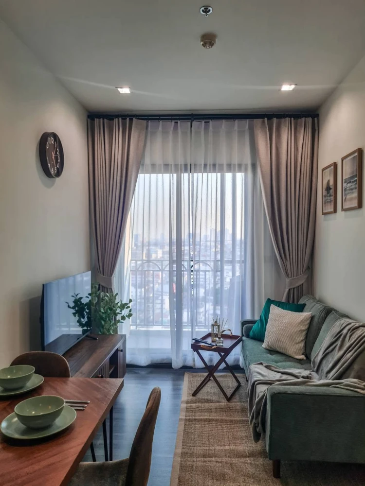Condo for rent at The Rich Sathorn - Taksin. Fully furnished and ready to move in. Everything you need is here. Just bring your belongings and move in