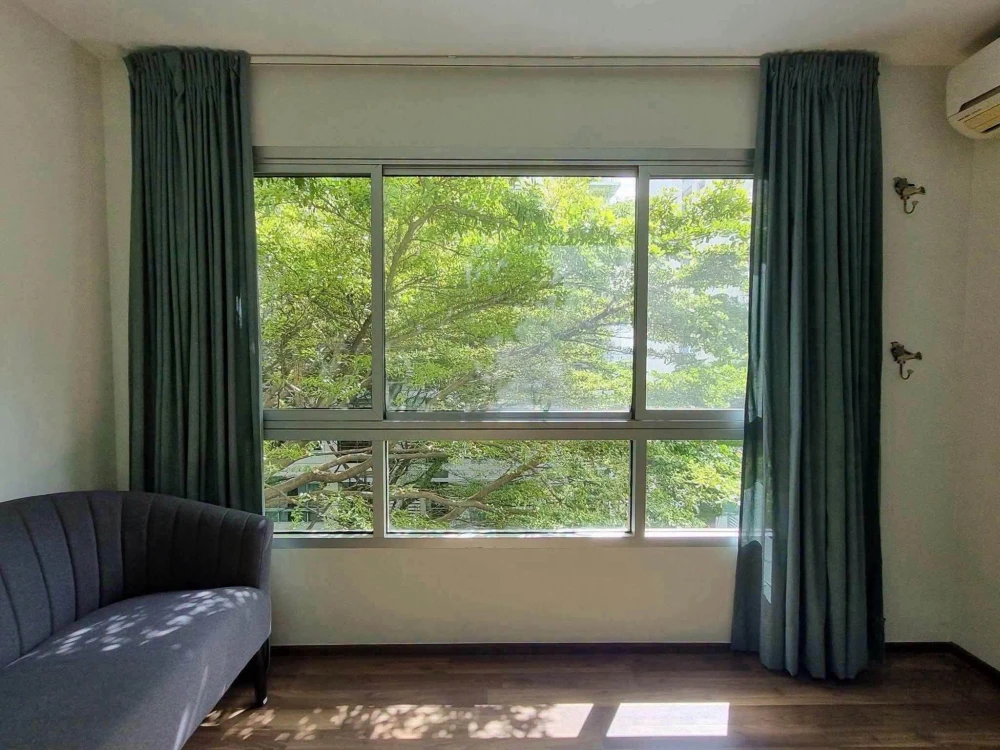 Condo for rent at The Room Sukhumvit 79. Spacious and comfortable, offering ample living space and full facilities. Book now!