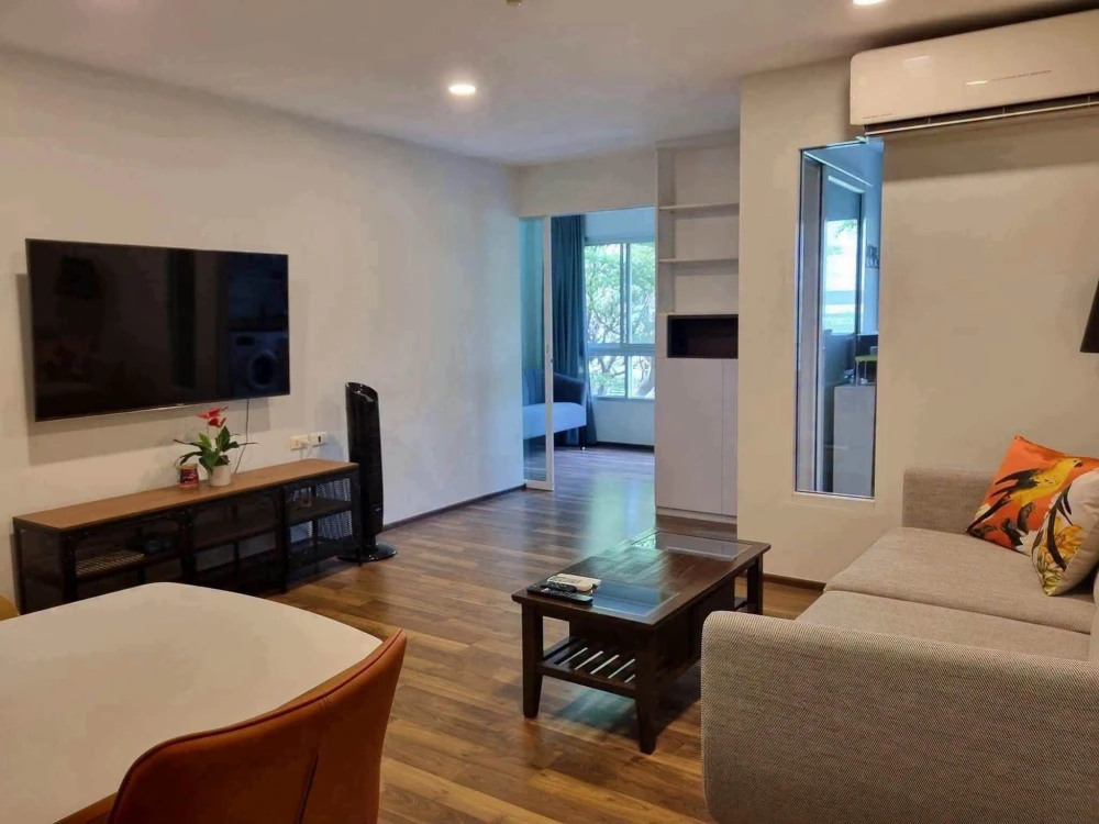 Condo for rent at The Room Sukhumvit 79. Spacious and comfortable, offering ample living space and full facilities. Book now!