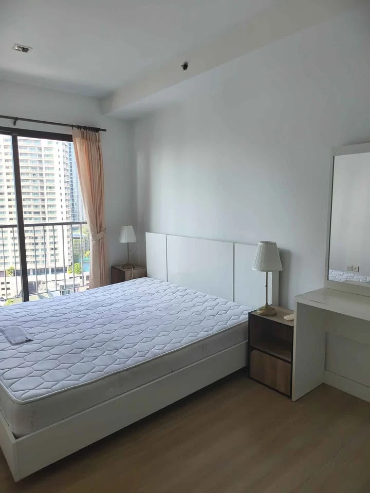 Condo for rent: The Seed Mingle Sathorn-Suanplu. Spacious room, plenty of living space, great price. Come reserve now!