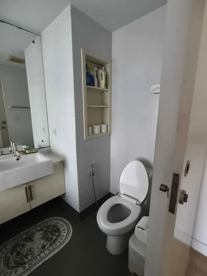 Condo for rent: The Seed Mingle Sathorn-Suanplu. Spacious room, plenty of living space, great price. Come reserve now!