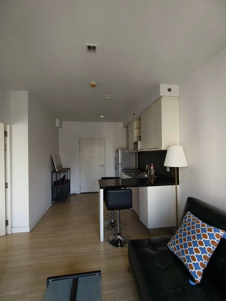 Condo for rent: The Seed Mingle Sathorn-Suanplu. Spacious room, plenty of living space, great price. Come reserve now!