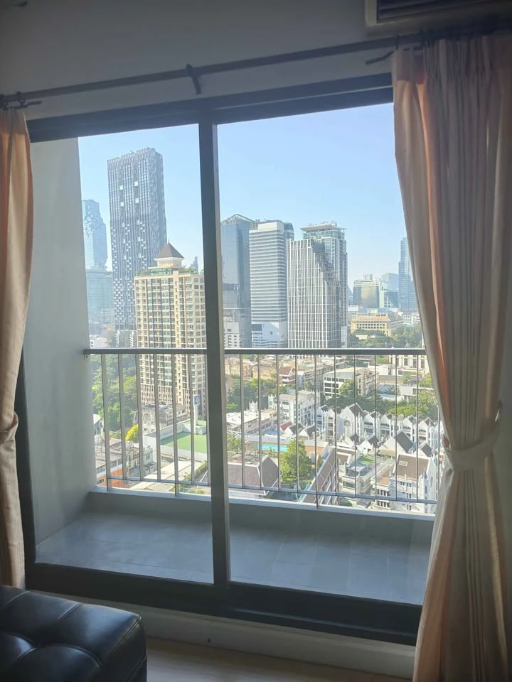 Condo for rent: The Seed Mingle Sathorn-Suanplu. Spacious room, plenty of living space, great price. Come reserve now!