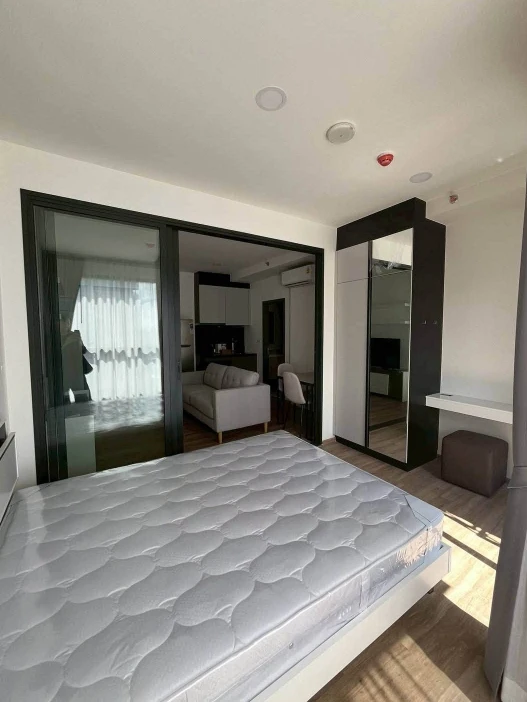 Condo for rent at The Stage Mindscape Ratchada–Huai Khwang. Ready to move in, fully furnished. Book now!