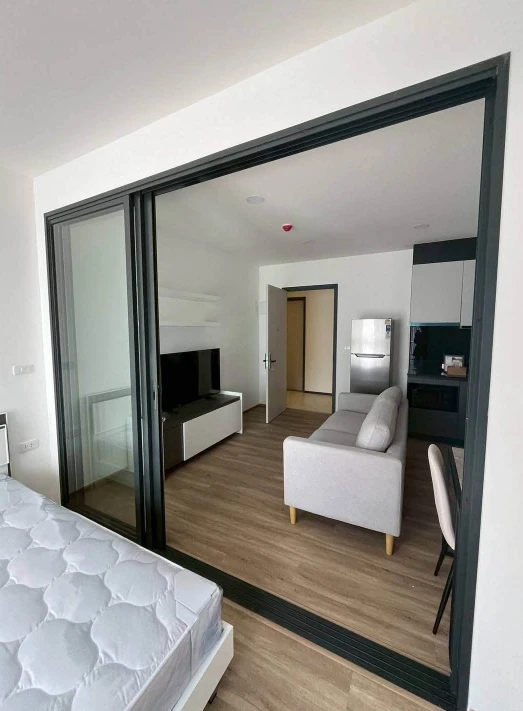 Condo for rent at The Stage Mindscape Ratchada–Huai Khwang. Ready to move in, fully furnished. Book now!
