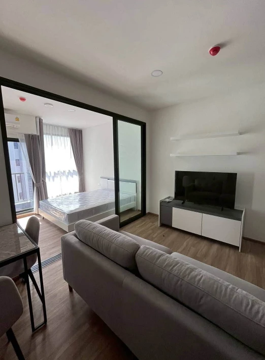 Condo for rent at The Stage Mindscape Ratchada–Huai Khwang. Ready to move in, fully furnished. Book now!