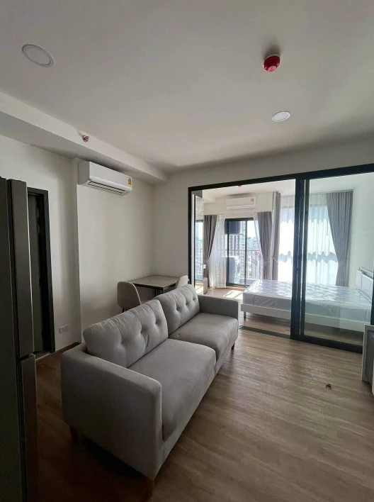 Condo for rent at The Stage Mindscape Ratchada–Huai Khwang. Ready to move in, fully furnished. Book now!