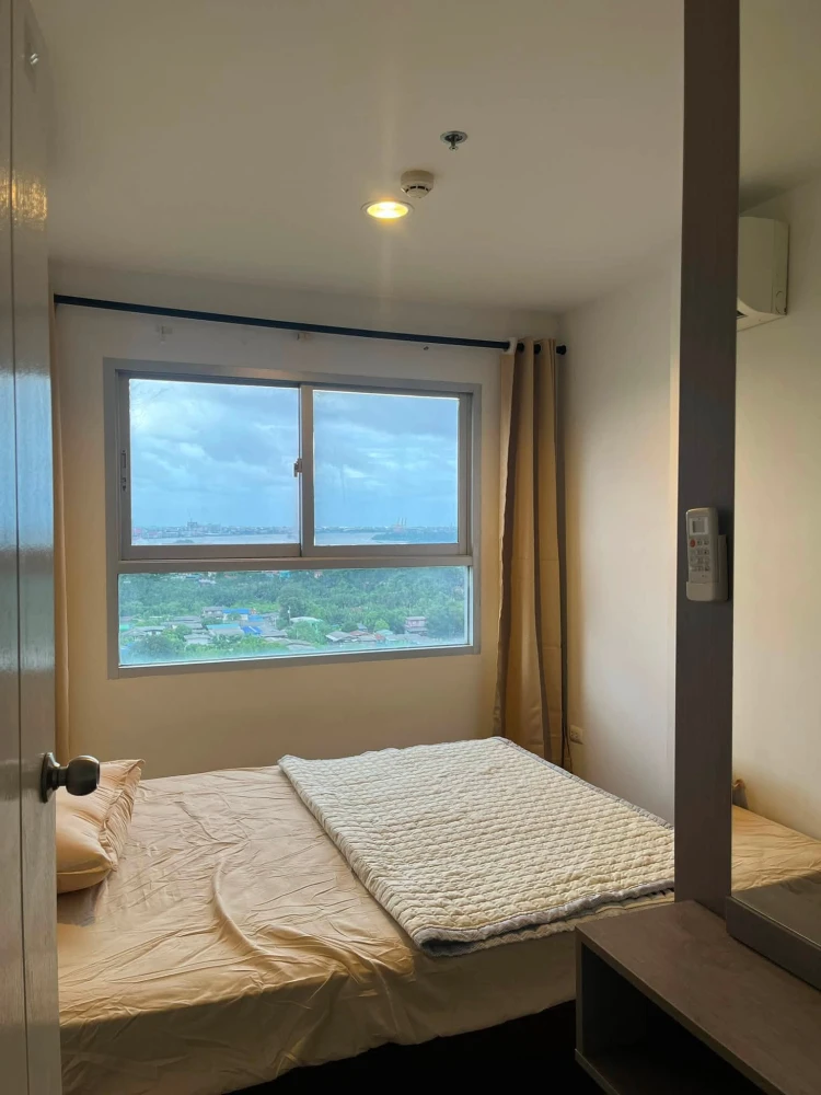 Condo for rent at The Trust @ BTS Erawan, 14th floor, river view, great atmosphere, breezy, comfortable, convenient transportation. Book now!