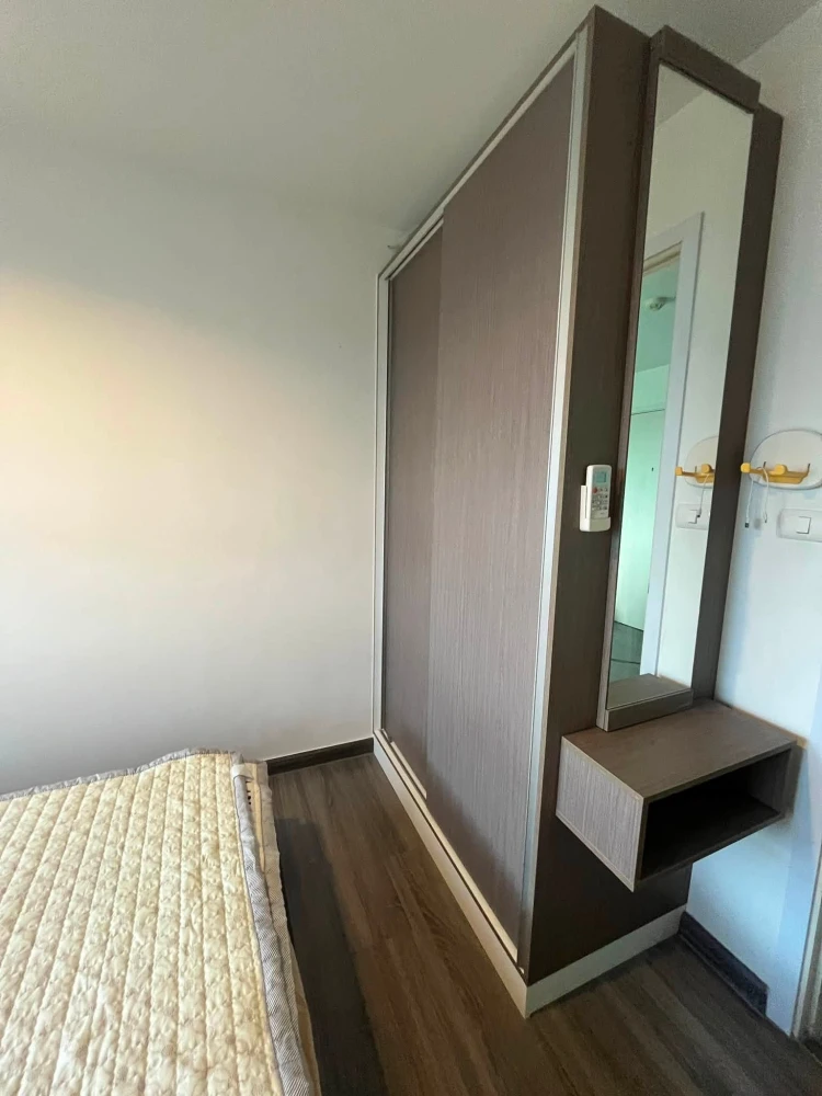 Condo for rent at The Trust @ BTS Erawan, 14th floor, river view, great atmosphere, breezy, comfortable, convenient transportation. Book now!