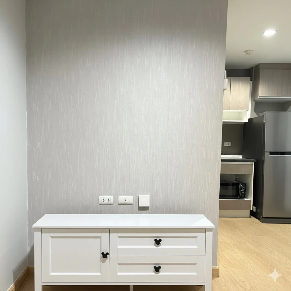 Condo for rent: The Trust @ BTS Erawan. Ready to move in. Fully furnished. Electricity included. Affordable price. Come reserve now. Don't miss out!